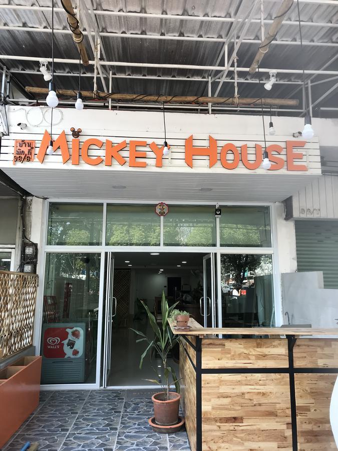 Mickey House Hotel Chiang Mai Exterior photo